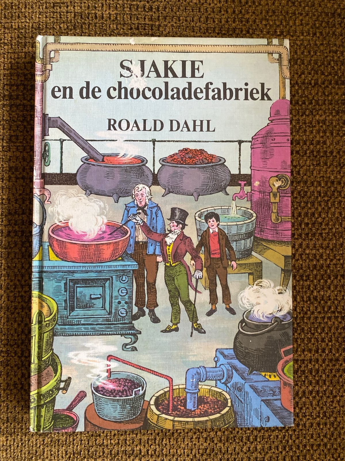 Sjakie en de chocoladefabriek - Roald Dahl, Boeken, Ophalen of Verzenden, Gelezen, Fictie algemeen