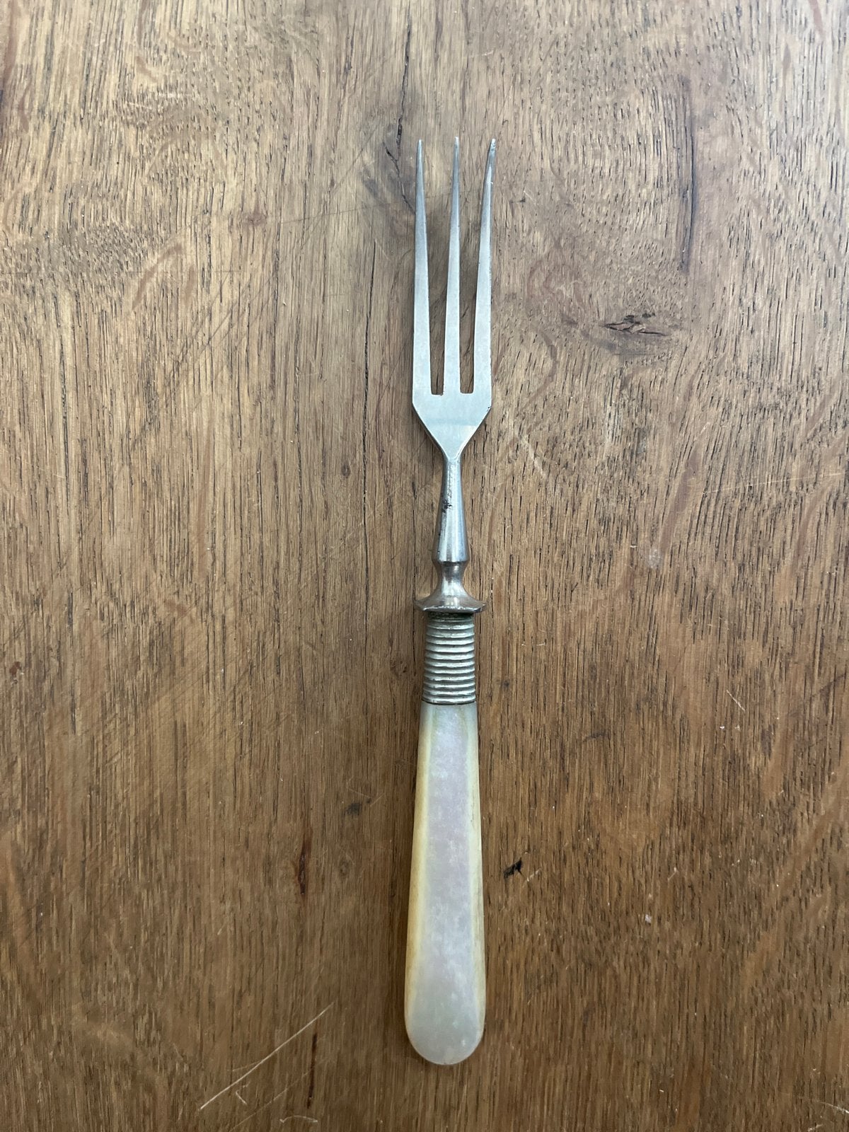Kleine vork met parelmoer handvat - 12cm, Ophalen of Verzenden