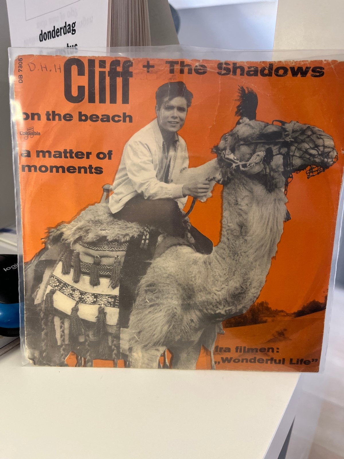 Cliff Richard & The Shadows - On the Beach  ( Denemarken), Cd's en Dvd's, Gebruikt, 7 inch, Pop, EP