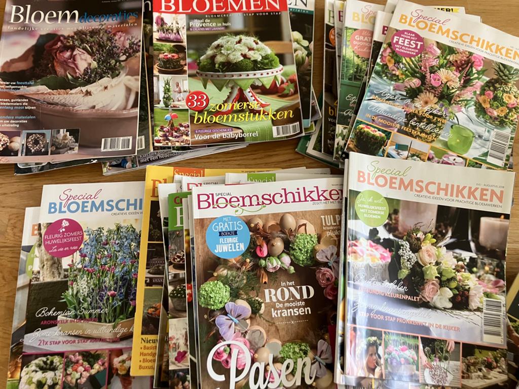 Circa 40 tijdschriften over bloemschikken en decoratie, Ophalen, Gelezen, Overige typen