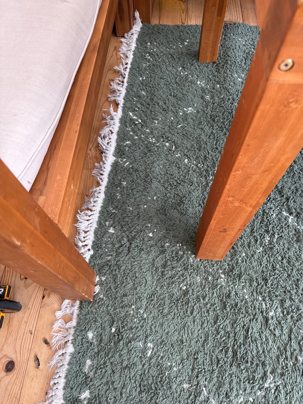Groen vloerkleed met wit patroon, Gebruikt, 150 tot 200 cm, Ophalen of Verzenden, 150 tot 200 cm