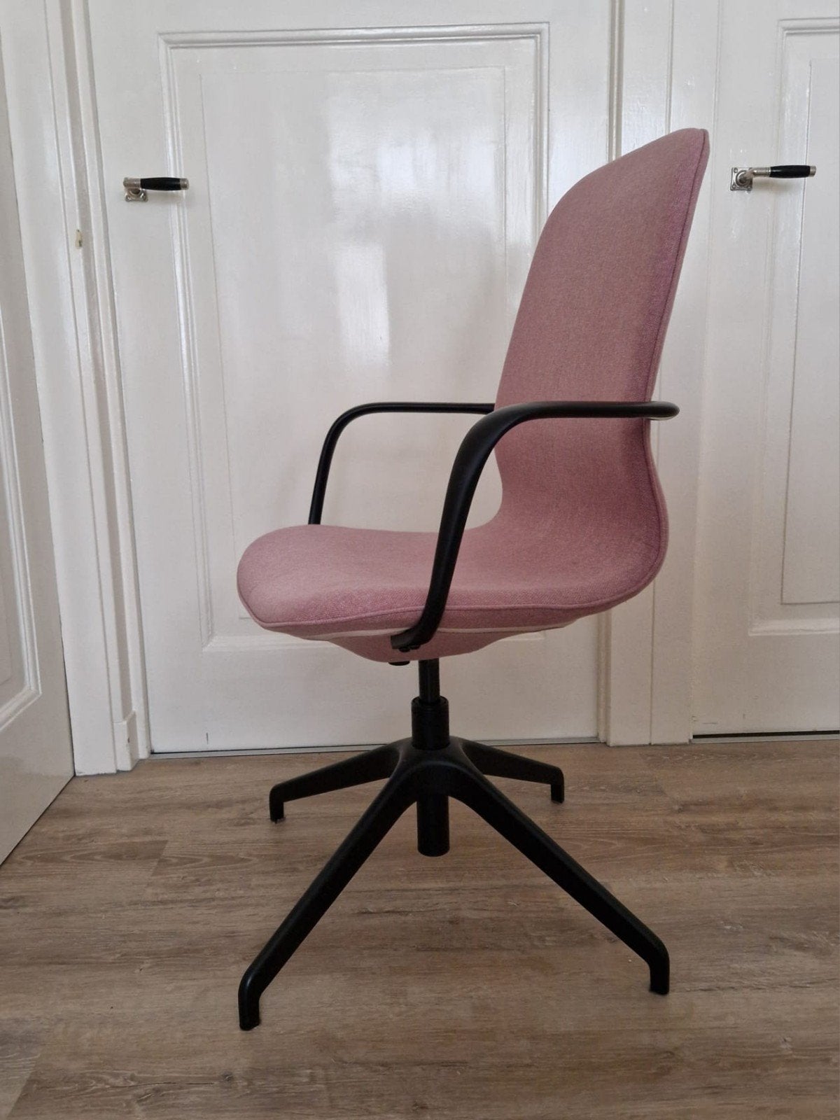 IKEA LÅNGFJÄLL bureaustoel (zonder wielen) - oud roze, Ophalen, Zo goed als nieuw, Roze, Bureaustoel