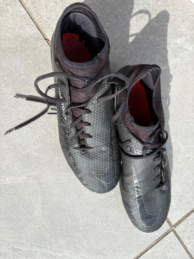 Voetbalschoenen Nike Phantom 43, Maat XS of kleiner, Schoenen, Ophalen of Verzenden, Zo goed als nieuw
