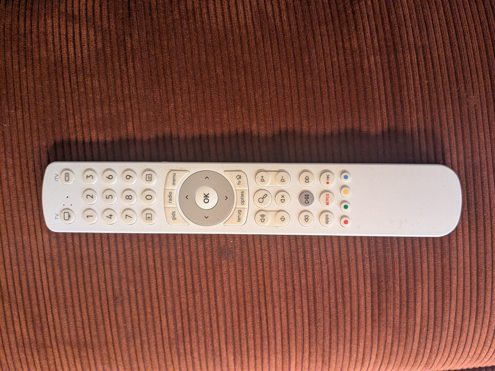 Afstandsbediening kpn en ziggo, Ophalen of Verzenden, Gebruikt, Universeel, Tv