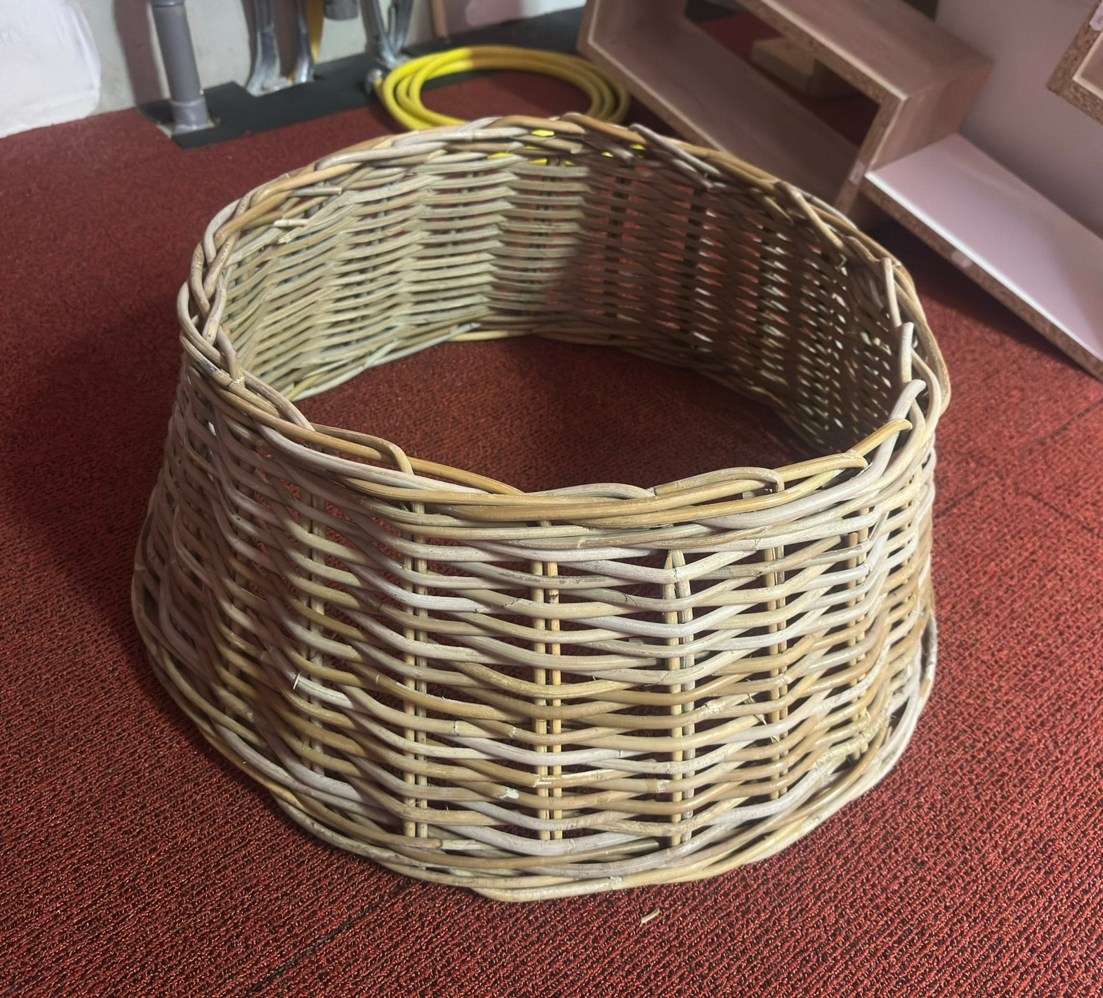 Rotan kerstboomhuls/krans, Ophalen