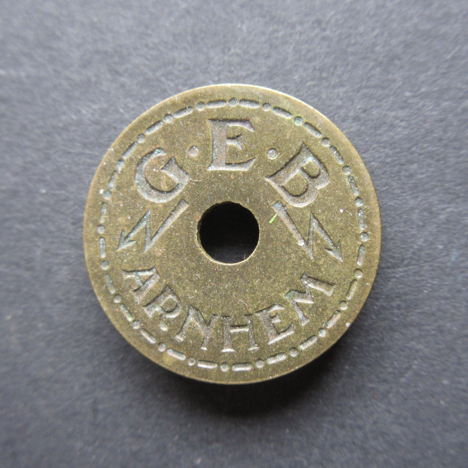Penning GEB Arnhem electriciteitspenning electriciteit 1KWU, Postzegels en Munten, Verzenden, Overige materialen, Nederland