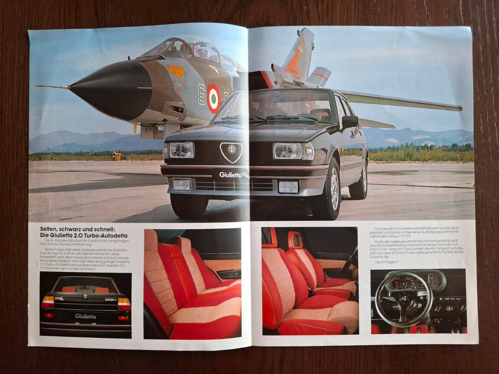 Alfa Romeo Giulietta 2.0 Turbo Autodelta folder, Ophalen of Verzenden, Gelezen, Alfa Romeo