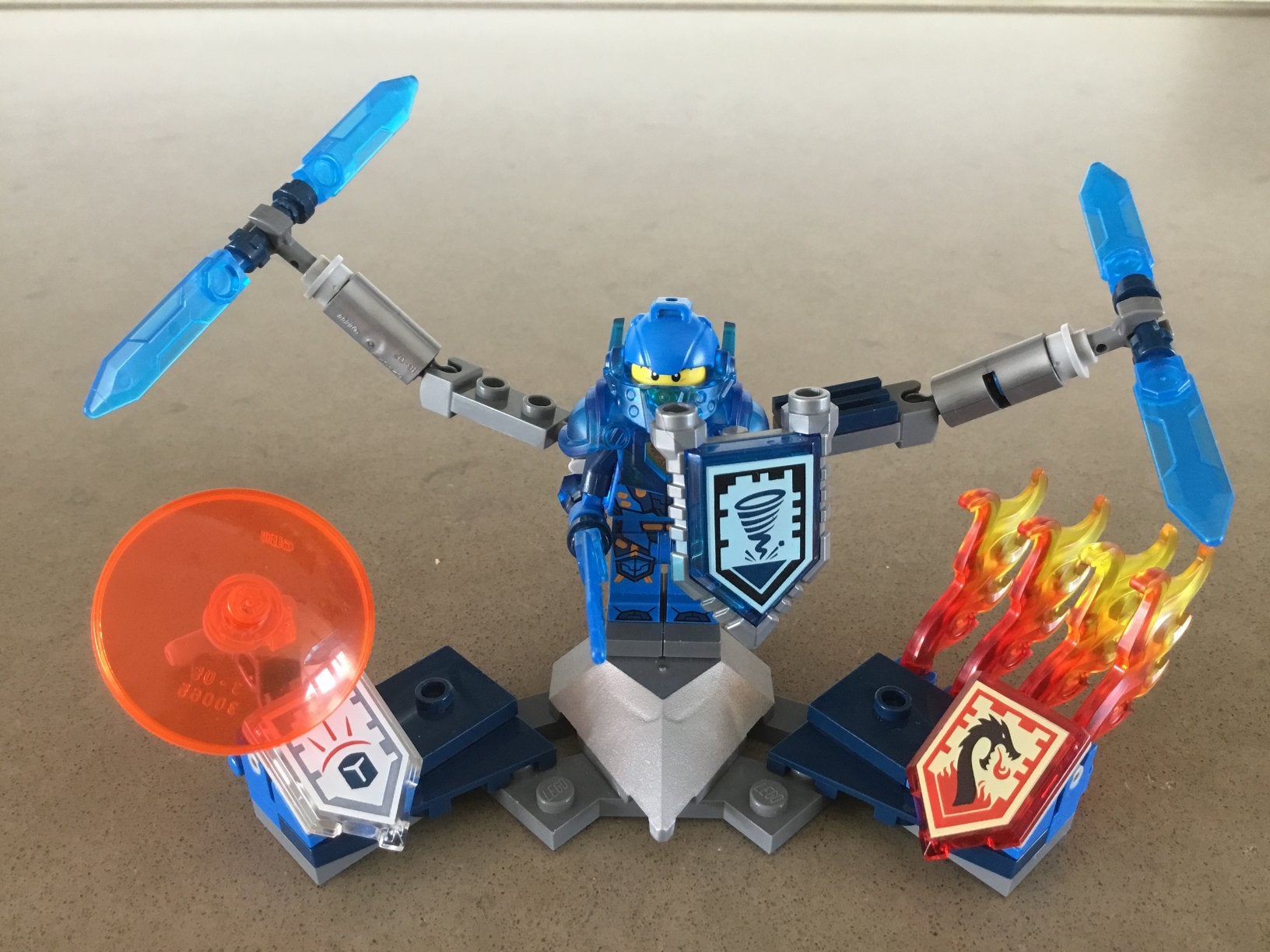 Lego Nexo Knights 70330 - 100% compleet, Ophalen of Verzenden, Zo goed als nieuw