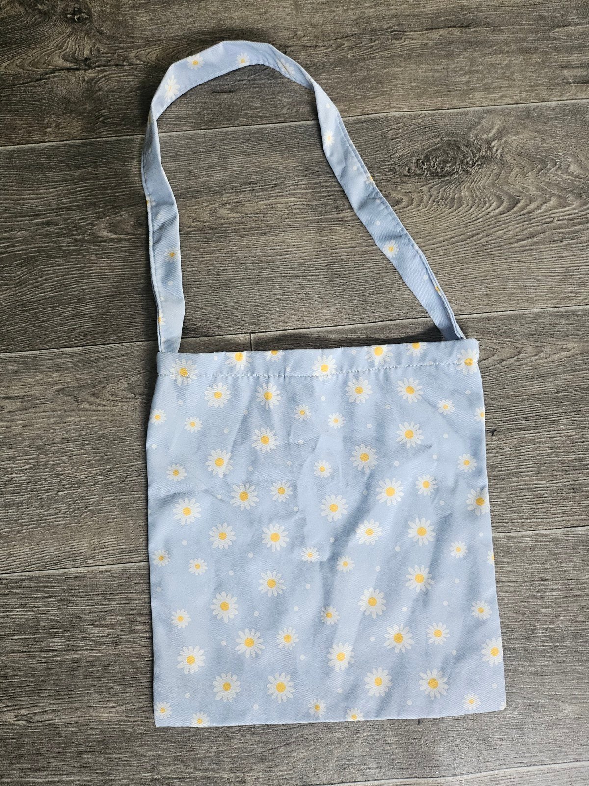 Schattige lichtblauwe tas met madeliefjesprint, Sieraden, Tassen en Uiterlijk, Tassen | Damestassen, Ophalen of Verzenden, Zo goed als nieuw