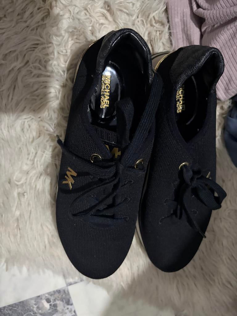 Michael Kors sneakers maat 39 - Zo goed als nieuw, Ophalen of Verzenden, Zo goed als nieuw, Zwart, Sneakers of Gympen