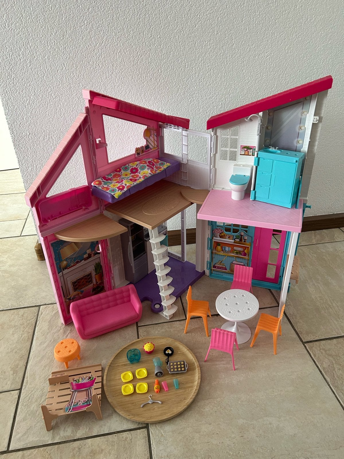 Barbie Droomhuis met accessoires en Barbiepop, Ophalen of Verzenden, Gebruikt, Poppenhuis