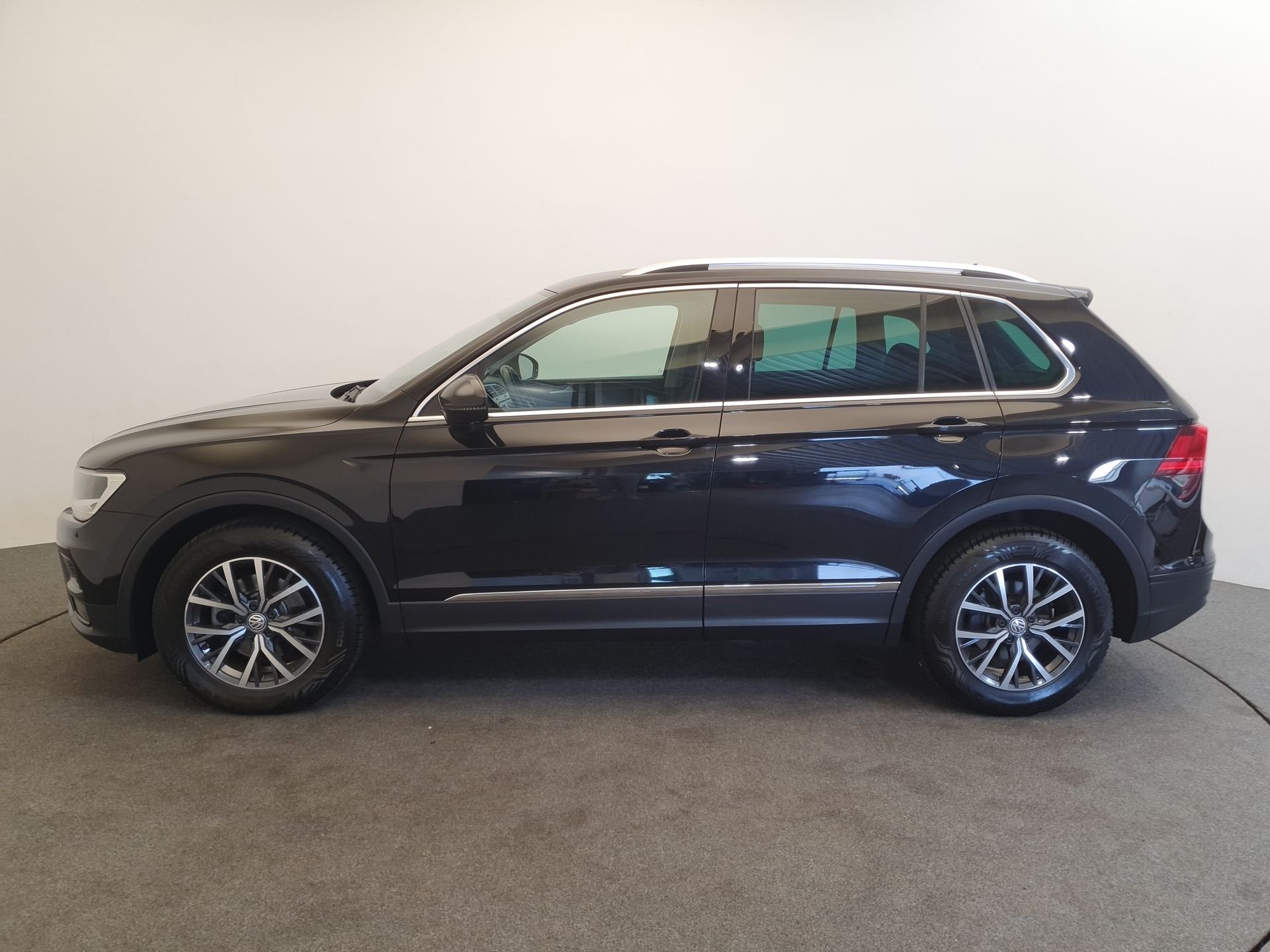 Volkswagen Tiguan 1.5 TSI ACT 150pk DSG/AUT Comfortline Wint, Auto's, Volkswagen, 15 km/l, Gebruikt, Zwart, SUV of Terreinwagen