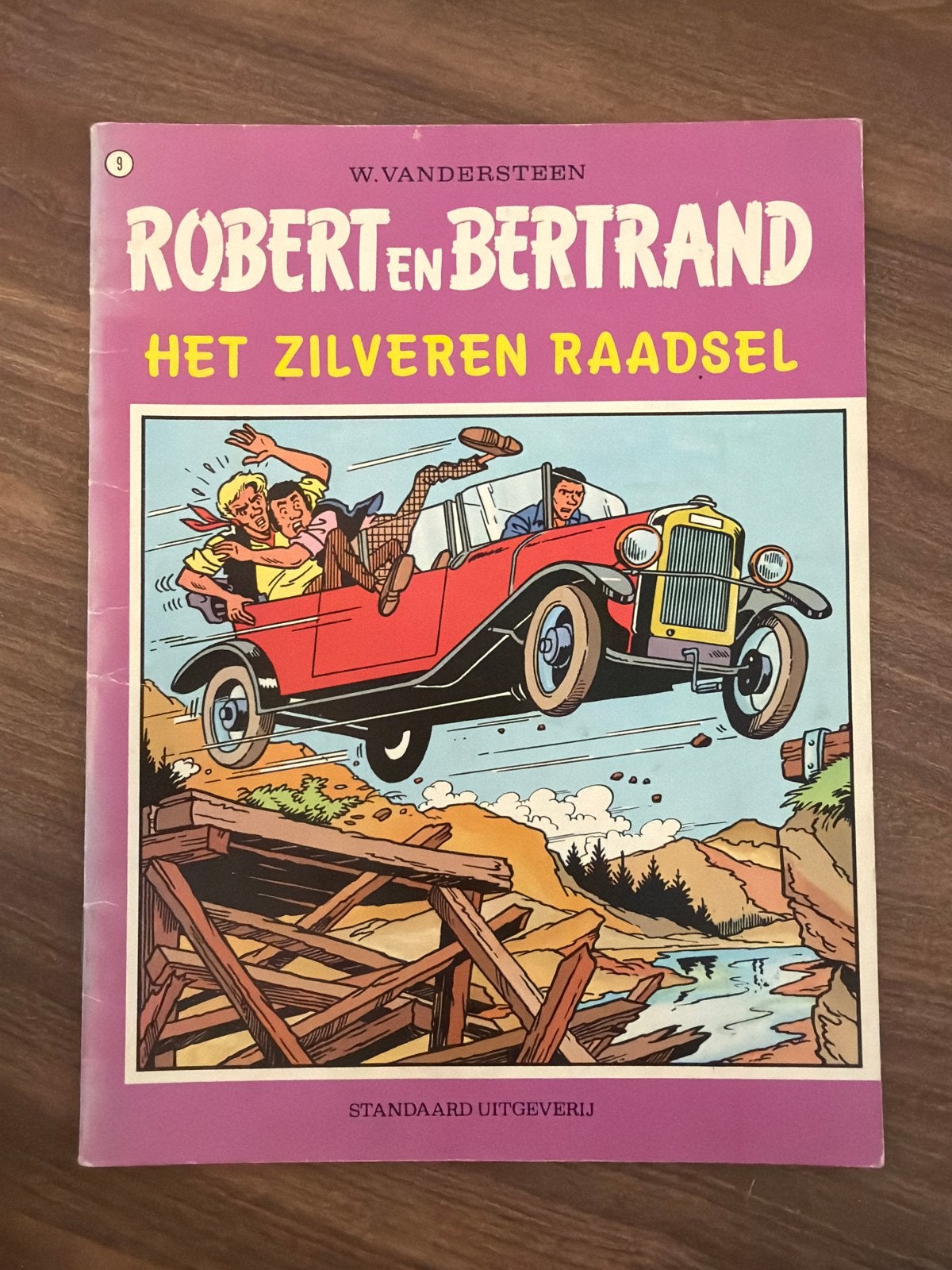 Robert en Bertrand - Het Zilveren Raadsel (nr. 9), Eén stripboek, Verzenden, Gelezen