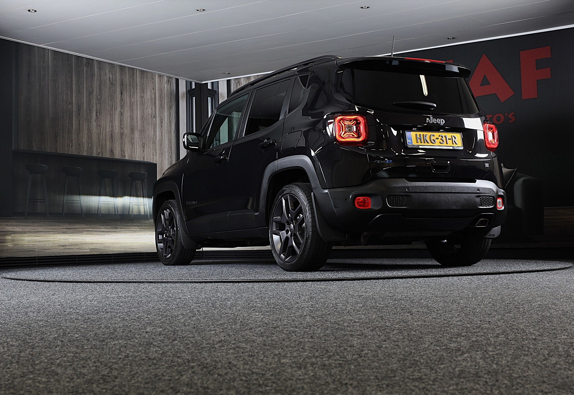 Jeep RENEGADE 4xe 240 Plug-in Hybrid Electric S / Aut / Navi, Automaat, Gebruikt, Zwart, Bedrijf