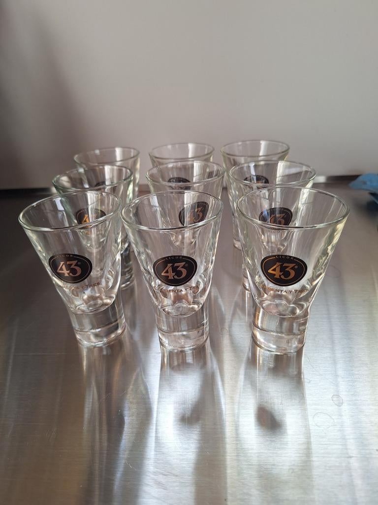CUARENTA Y TRES LICOR 43 glazen 11 cm hoog, 9 stuks, Ophalen of Verzenden, Zo goed als nieuw, Borrel- of Shotglas