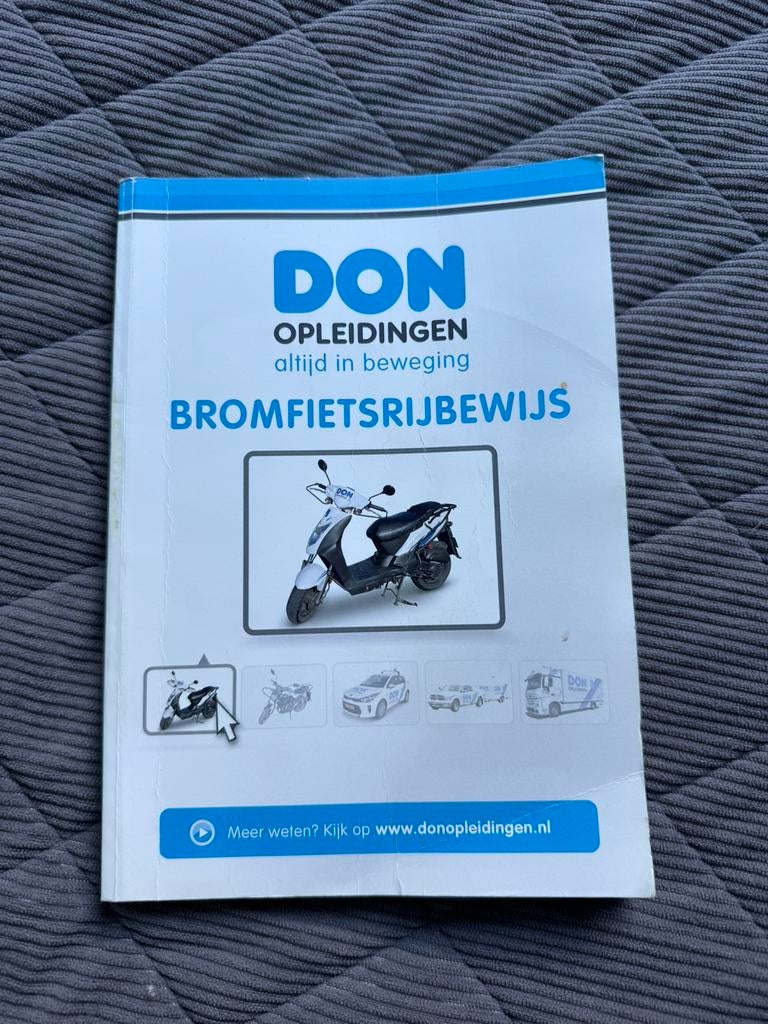 DON scooter theorie boek, Boeken, Studieboeken en Cursussen, Gelezen, Niet van toepassing, Diverse auteurs, Ophalen of Verzenden