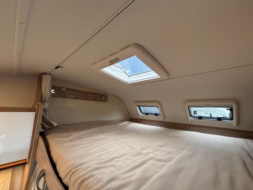 Laika Kosmo F 261 stapelbed, 6 persoons, gezin camper, Caravans en Kamperen, Campers, Alkoof, Ringverwarming, Luifel, Fiat