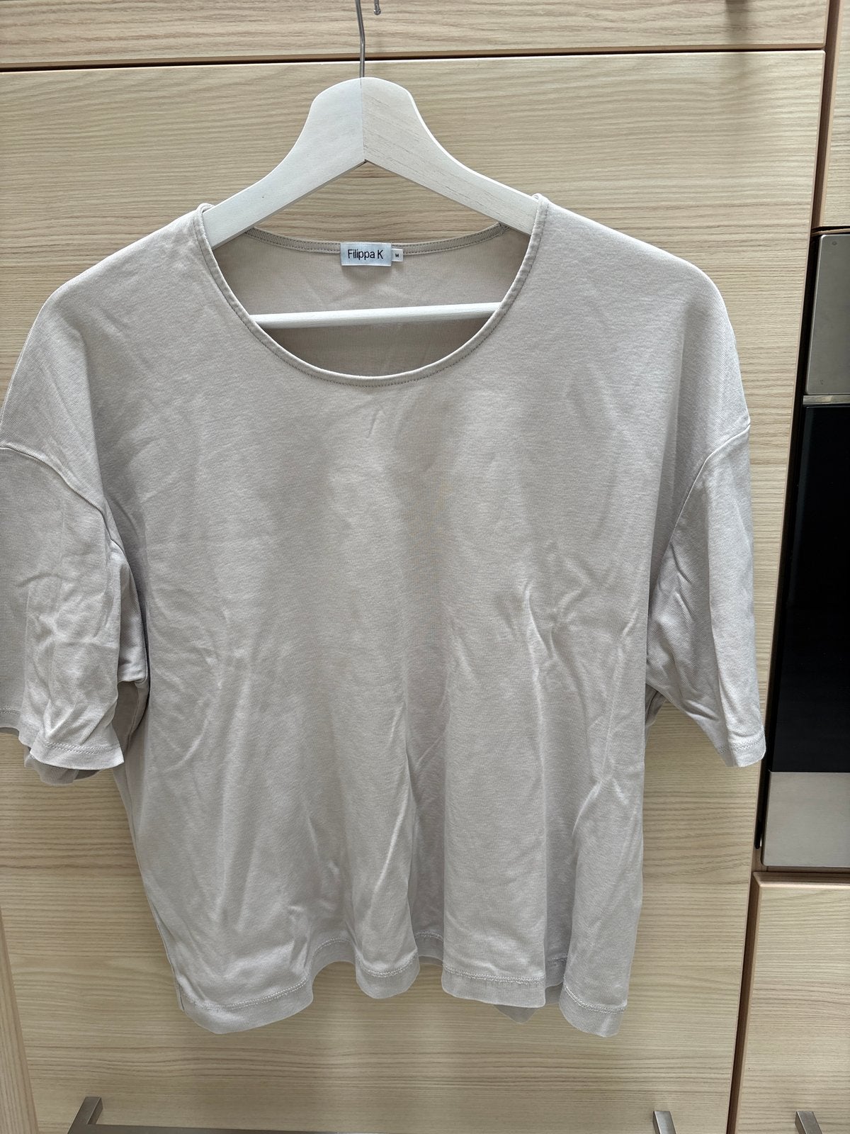 Filippa K T-shirt - Maat M, Kleding | Dames, Maat 38/40 (M), Beige, Ophalen of Verzenden, Zo goed als nieuw