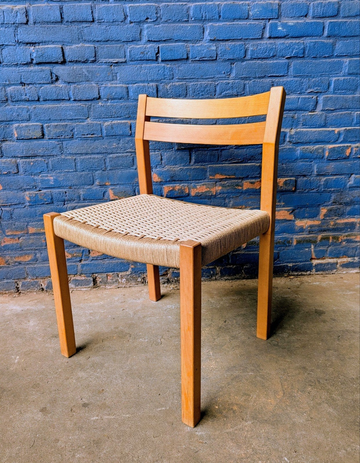 J.L. Moller model 401 oak & papercord dining chair, Ophalen, Gebruikt, Bruin, Eén