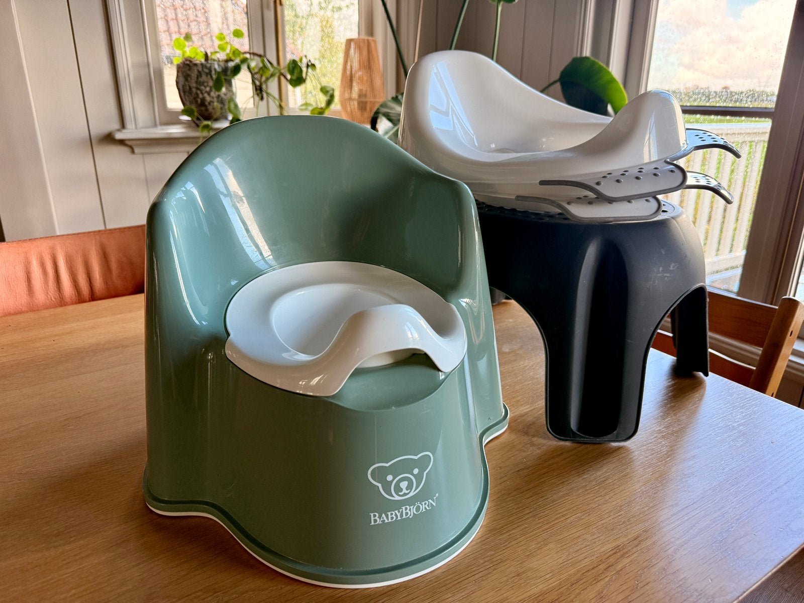 Babybjorn potje met brilverkleiners en opstapkruk, Ophalen, Zo goed als nieuw