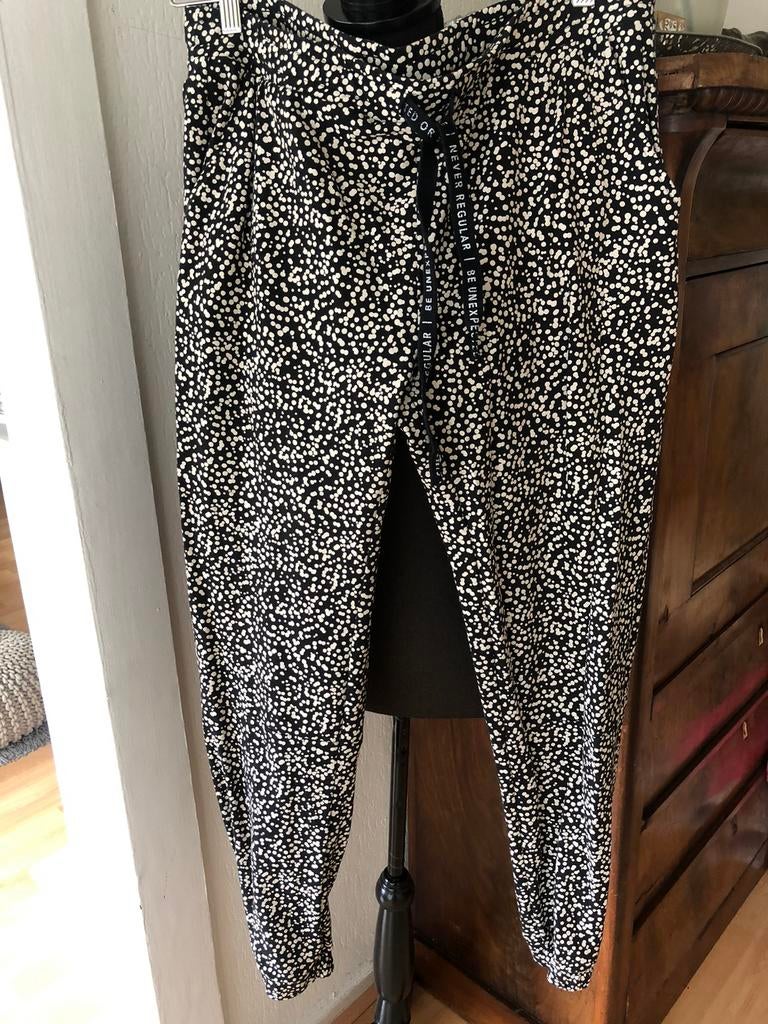 10 days jogger maat 3.  (L), Verzenden, Zwart, Maat 42/44 (L), Zo goed als nieuw