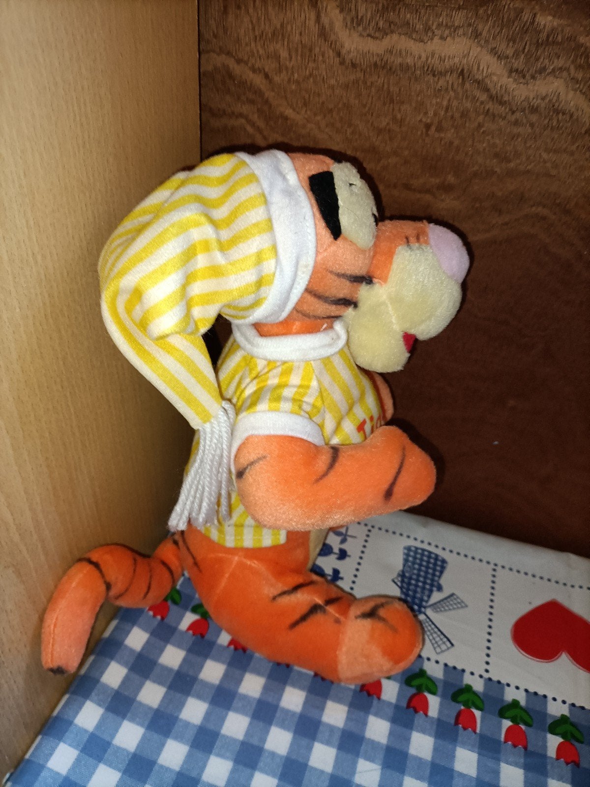 Teigetje knuffel Tigger met pyama Winnie de Pooh, Ophalen of Verzenden, Zo goed als nieuw