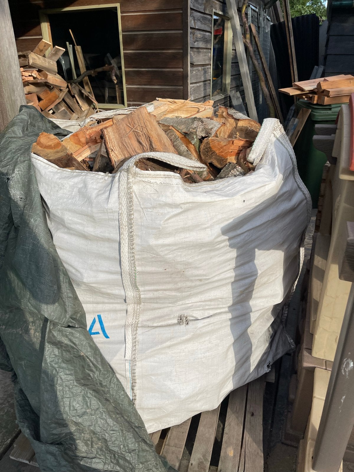 Bigbag vol gekloofd haardhout, vers gezaagd, Tuin en Terras, Haardhout, Minder dan 3 m³, Ophalen, Overige houtsoorten, Blokken