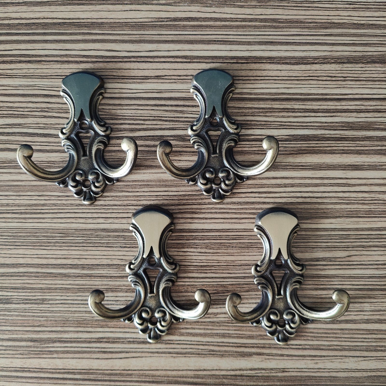 Set 4 vintage Franse kapstokhaken Art Nouveau Jugendstil, Wandkapstok, Gebruikt, Ophalen of Verzenden, Minder dan 100 cm