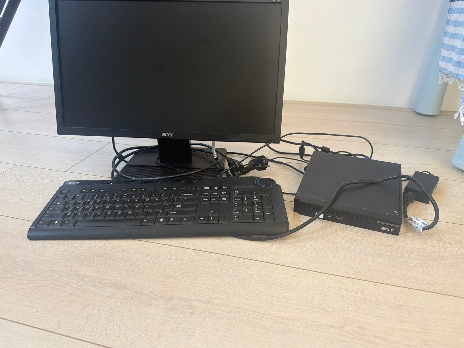 Acer Desktop PC met Monitor en Toetsenbord, Computers en Software, Gebruikt, HDD, Minder dan 4 GB, Met monitor