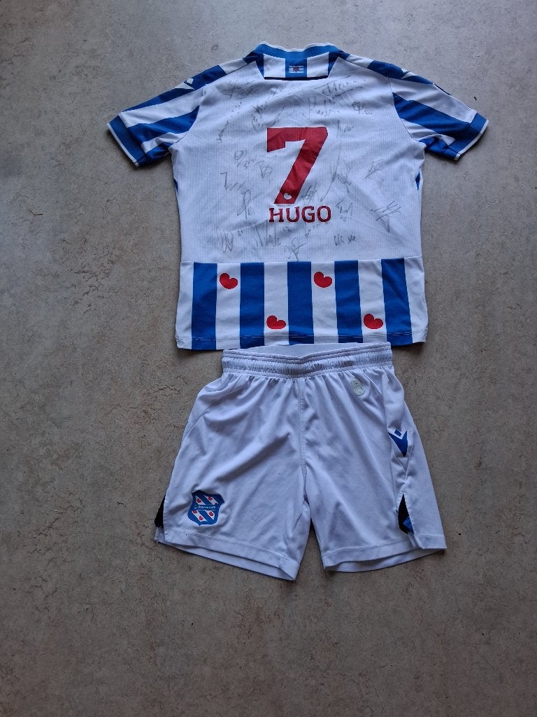 Sc Heerenveen tenue met 21 handtekeningen, Ophalen of Verzenden, Zo goed als nieuw, Shirt, Macron