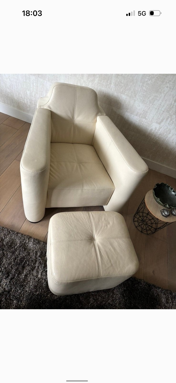 Prachtige crème kleurige stoel met poef van Linteloo., Huis en Inrichting, Ophalen, Zo goed als nieuw, 50 tot 75 cm, Leer