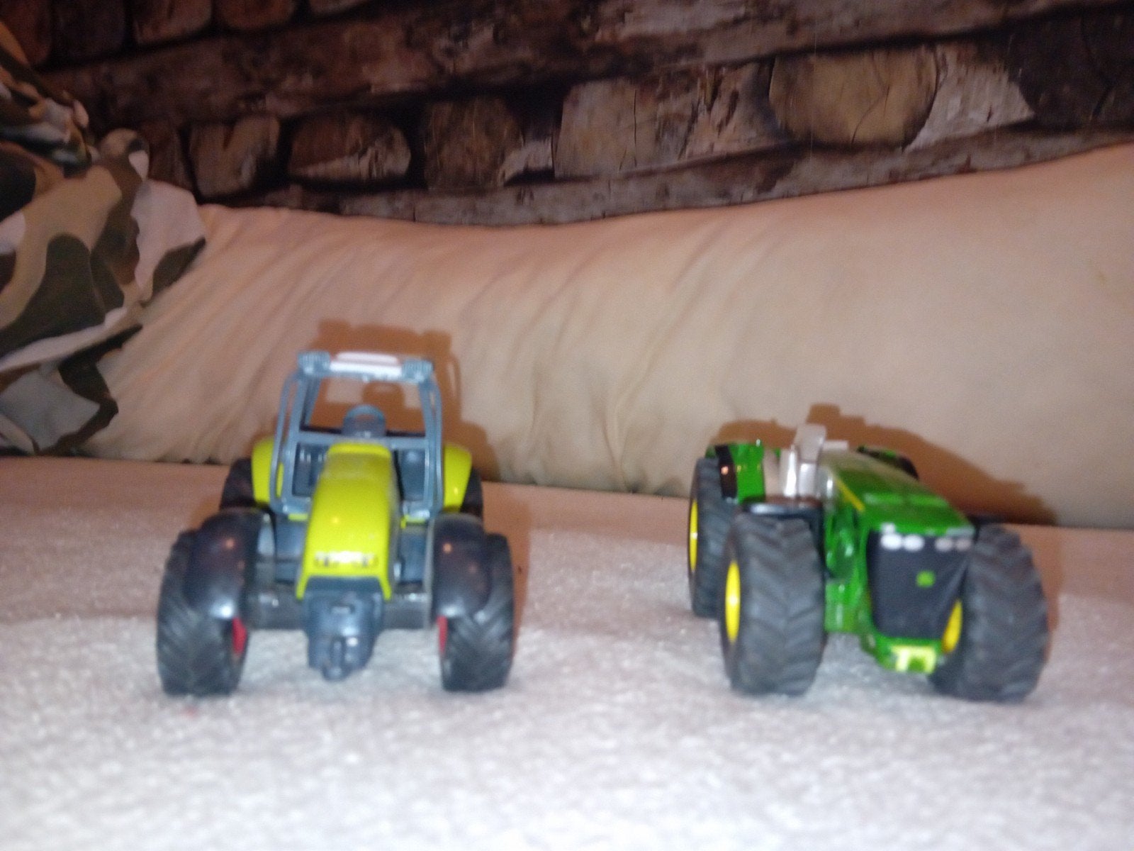 Set van 2 speelgoedtractoren: Claas en John Deere, Ophalen of Verzenden, Gebruikt