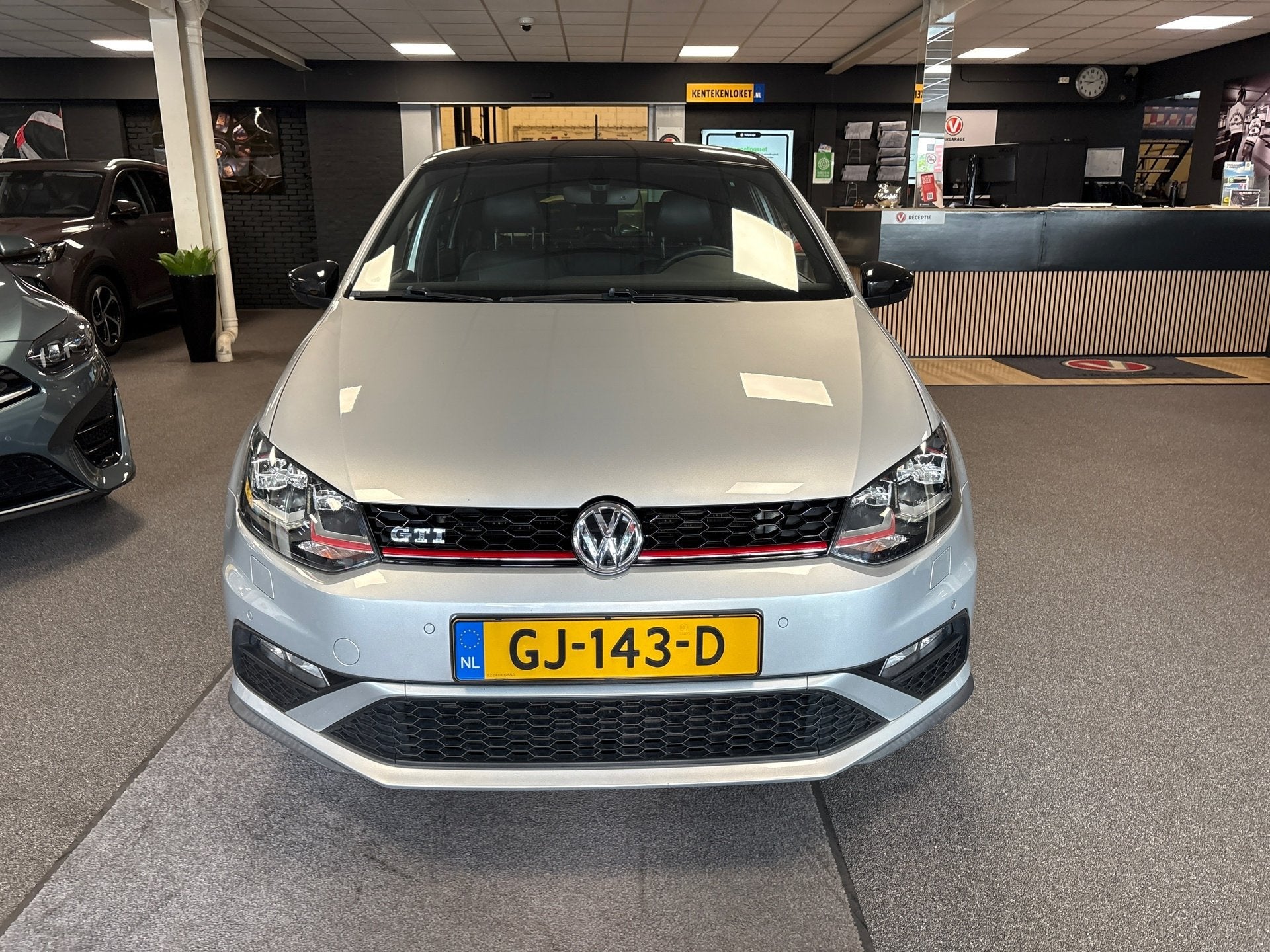 Volkswagen Polo 1.8 TSI GTI/ navi / camera / leer alcantara, Dealer onderhouden, Gebruikt, Origineel Nederlands, Bedrijf