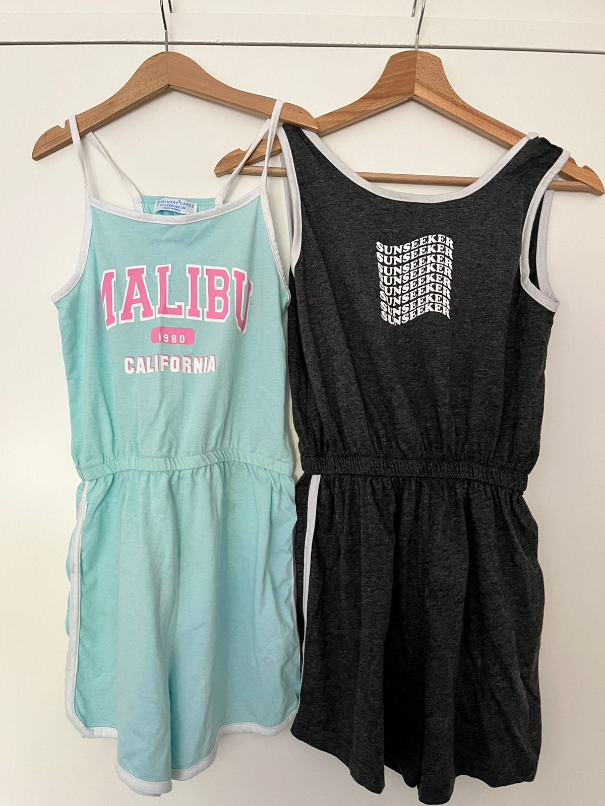 2 jumpsuits Primark maat 134, Ophalen, Zo goed als nieuw, Meisje, Overige typen