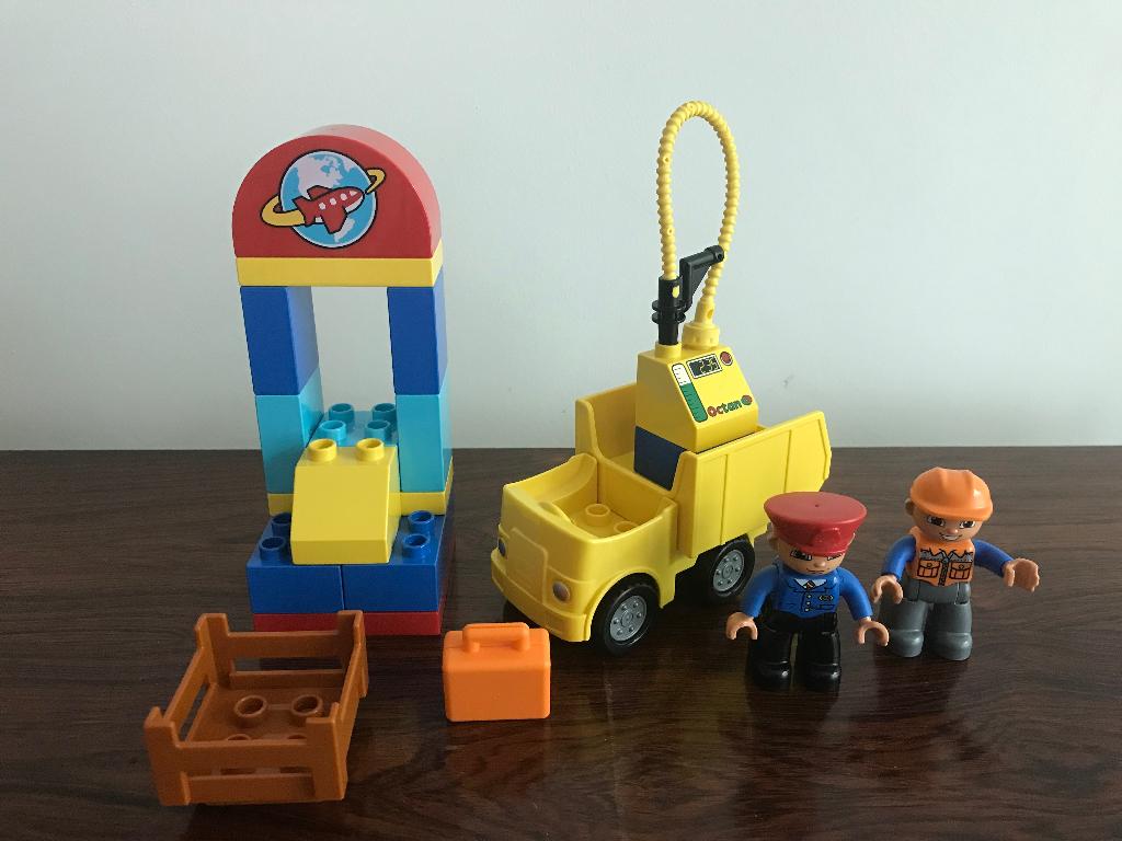 Lego Duplo 10590 Airport vlieghaven, Ophalen of Verzenden, Zo goed als nieuw, Duplo
