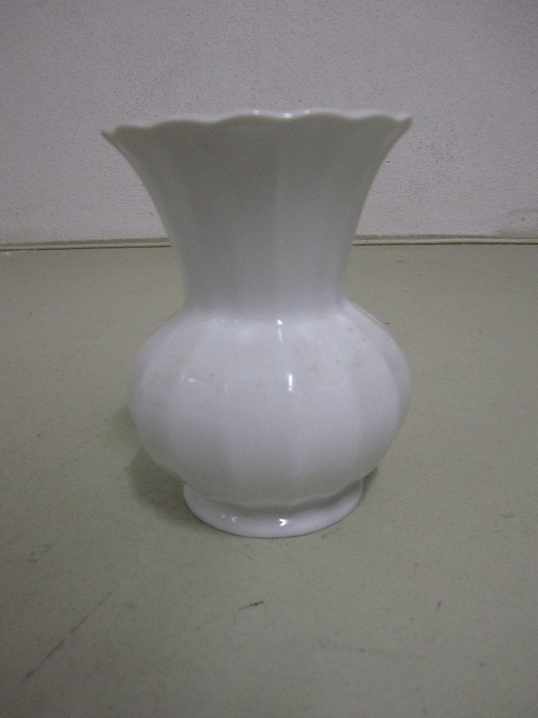 Vaas Bavaria porzellan Wunsiedel 15 cm., Wit, Aardewerk of Porselein, Ophalen of Verzenden, Zo goed als nieuw