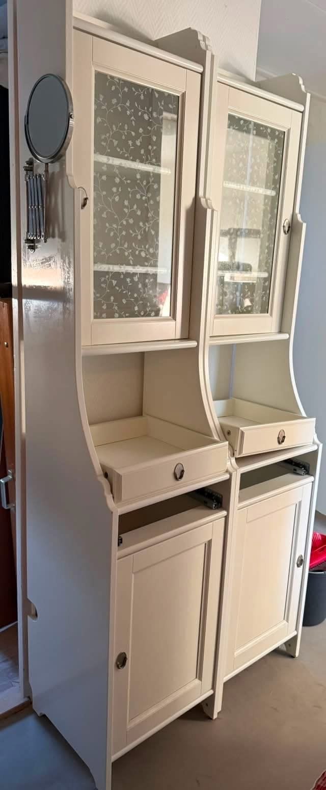 Set van 2 elegante badkamerkasten met vitrine en lade, (Half)hoge kast, Gebruikt, 150 tot 200 cm, 25 tot 50 cm