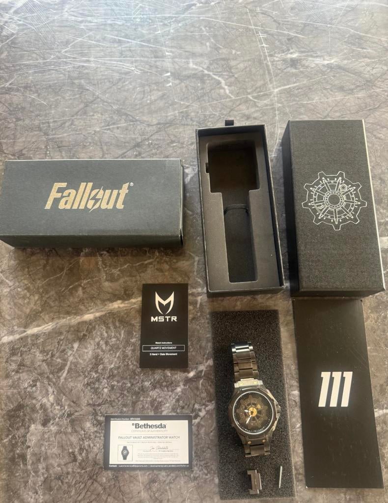Fallout Vault Administrator horloge, Ophalen of Verzenden, Zo goed als nieuw, Staal, Overige merken