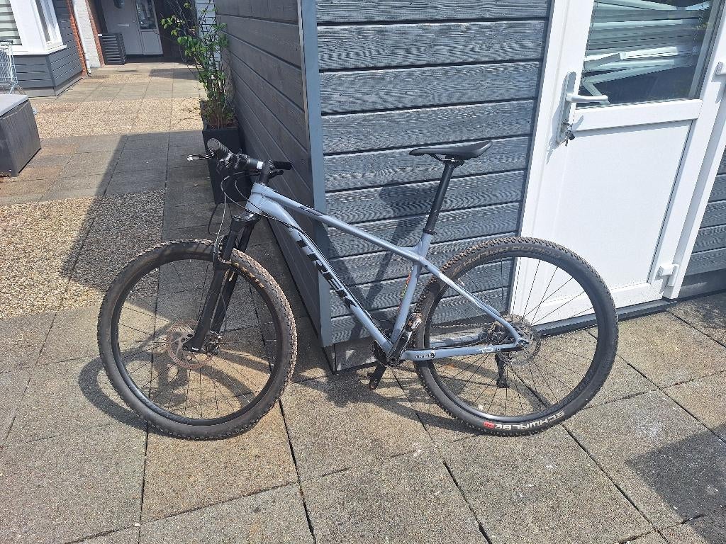 Trek X-Caliber 9 (2019), Fietsen en Brommers, Fietsen | Heren | Sportfietsen en Toerfietsen, Gebruikt, Vering, Overige maten, Meer dan 20 versnellingen