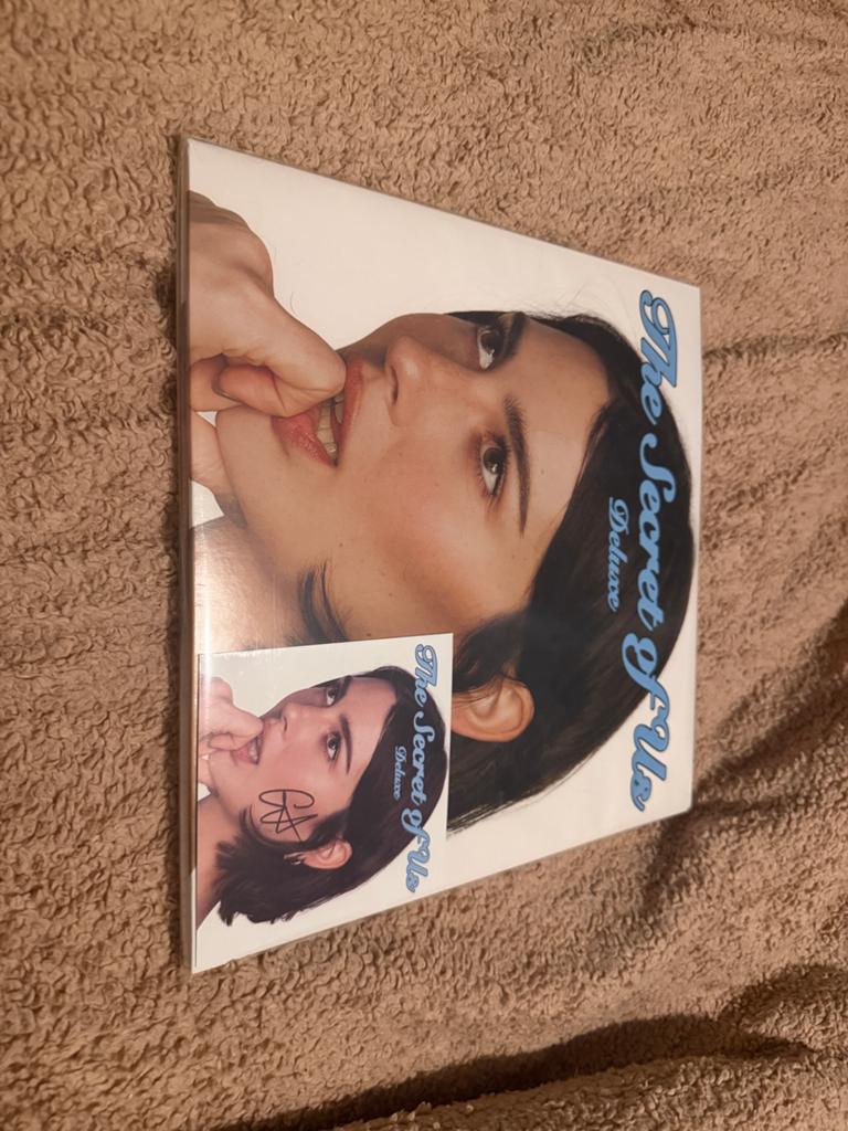Gracie Abrams Tsou Deluxe Vinyl + Signed Art Card, 2020 tot heden, Ophalen of Verzenden, Zo goed als nieuw, 12 inch