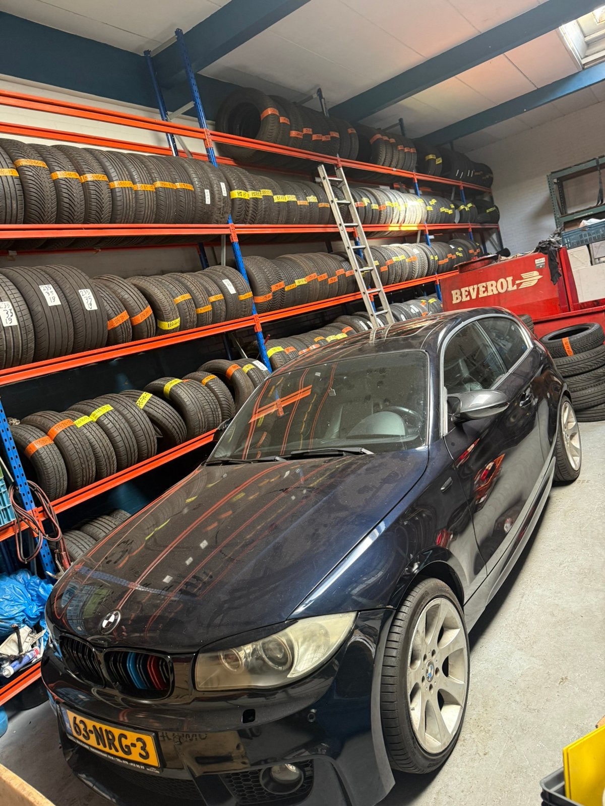 INJECTOR DEFECT BMW 1-Serie 1.6 116 3DR 2007 Zwart M PAKKET, 1-Serie, Achterwielaandrijving, 1599 cc, 4 cilinders