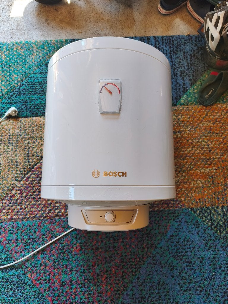Bosch boiler, Doe-het-zelf en Verbouw, 20 tot 100 liter, Ophalen, Zo goed als nieuw, Boiler