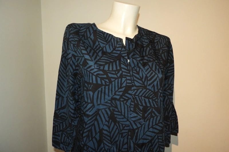 Essentiel Antwerp mooie top grote blad print koel blauw S(m), Maat 38/40 (M), Zo goed als nieuw, Essentiel Antwerp, Lange mouw