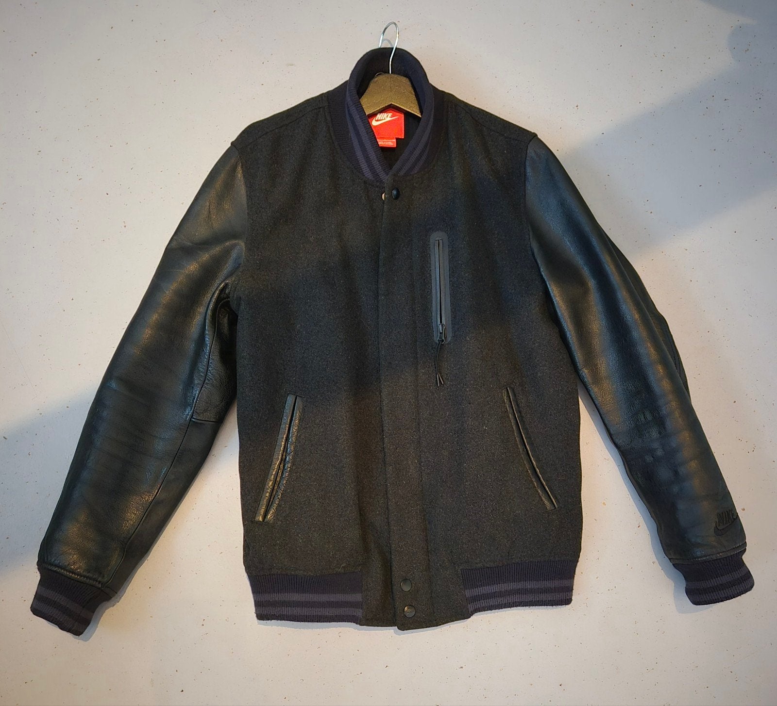Nike Destroyer Varsity Jacket - Maat M, Maat 48/50 (M), Zwart, Nike, Ophalen of Verzenden