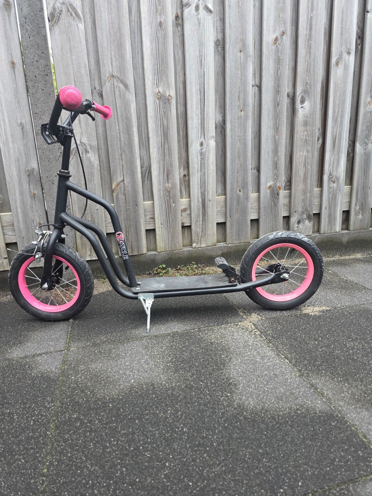 2cycle step met roze accenten - Gebruikt, Fietsen en Brommers, Steps, Ophalen, Gebruikt, Gewone step, 2Cycle