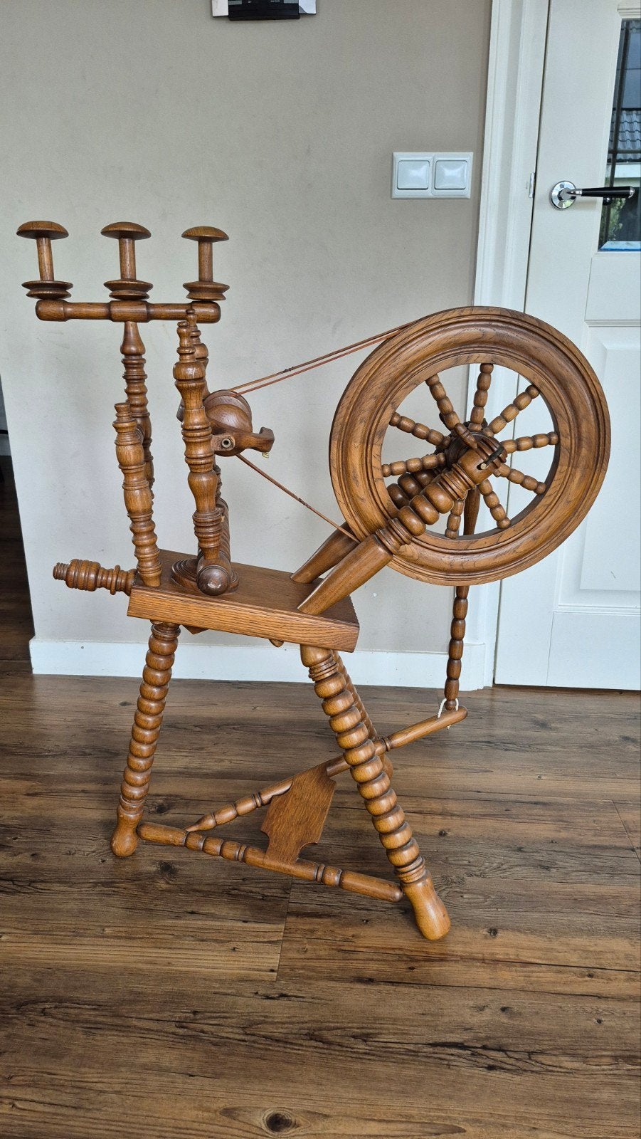 Handgemaakt houten spinnewiel, Ophalen, Nieuw, Spinnewiel