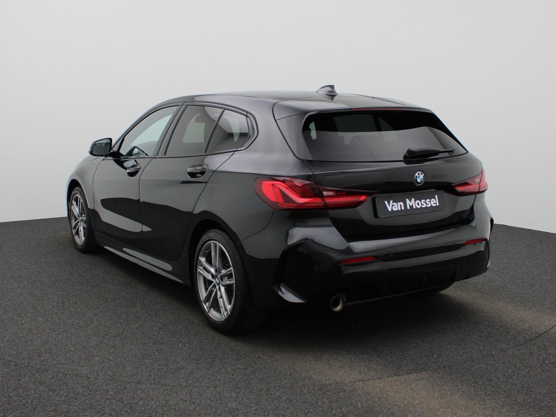 BMW 1-serie 116i Business Edition Plus M-sport Aut. | Sports, Auto's, BMW, 12 maanden, Gebruikt, Zwart, Leder