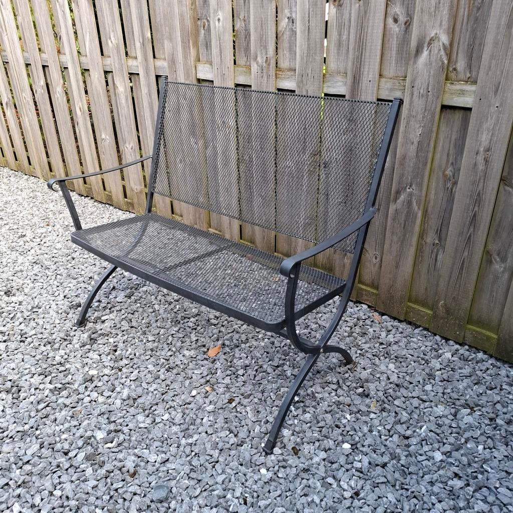 Klassieke metale leuke sierlijke tuinbank 113cm, Tuin en Terras, Ophalen, 2 zitplaatsen