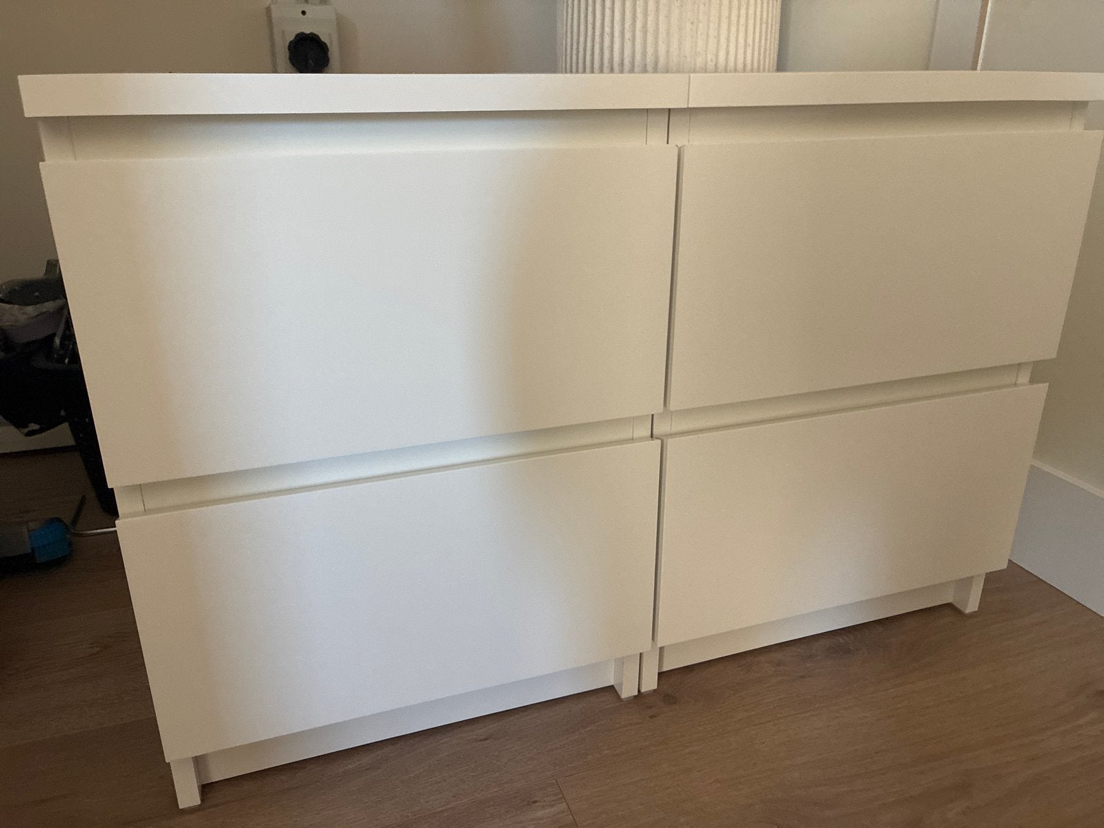 2x IKEA MALM Nachtkastje Wit - Zo goed als nieuw, Ophalen, 55 tot 70 cm, Zo goed als nieuw, 45 tot 65 cm