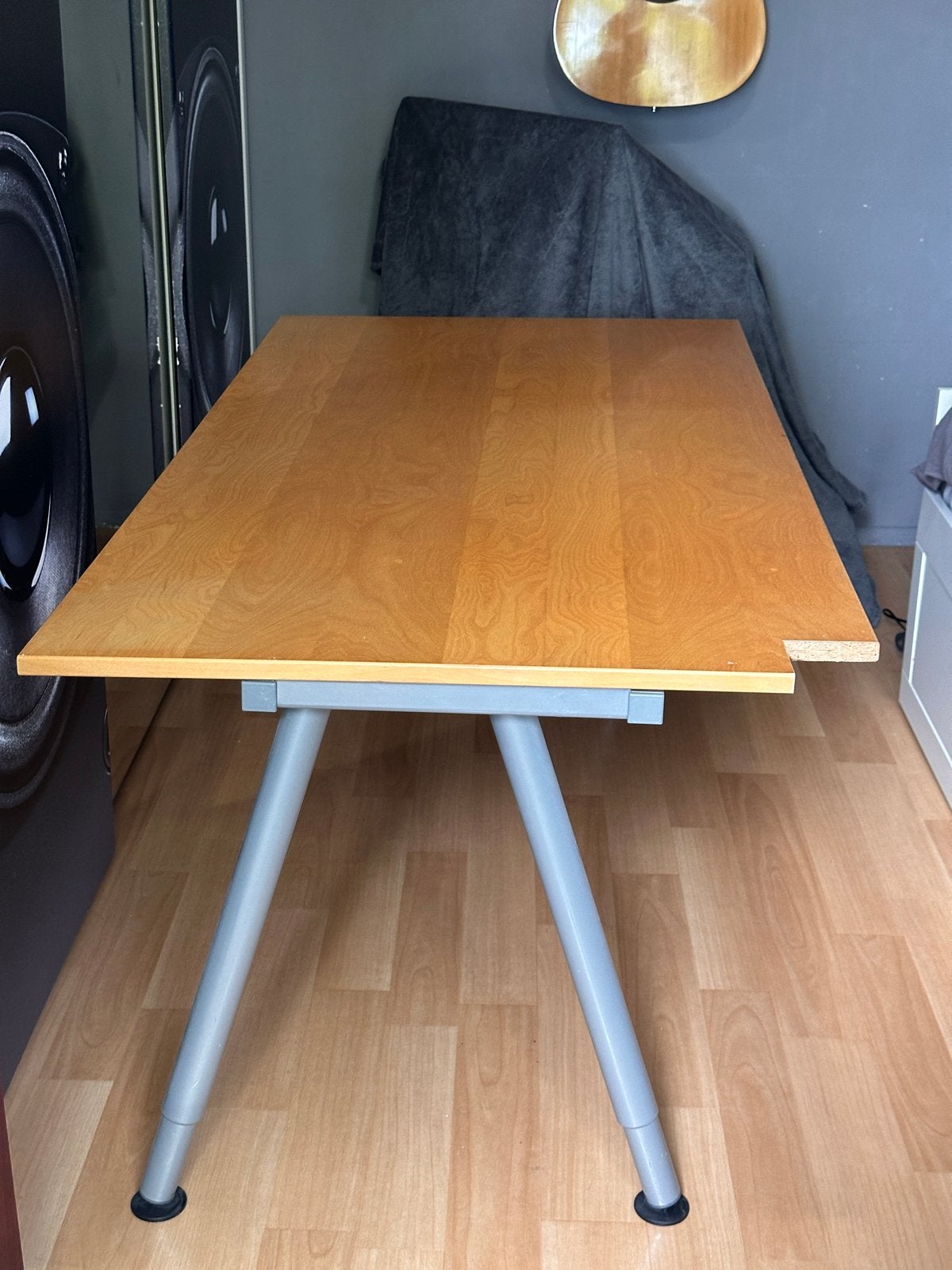 IKEA Galant bureau - Houtkleurig met metalen poten, Ophalen, Gebruikt, Spaanplaat of MDF, IKEA